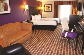 La Quinta Inn & Suites by Wyndham Raymondville