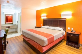 Motel 6 Dallas - Red Oak