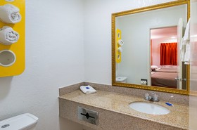 Motel 6 Dallas - Red Oak