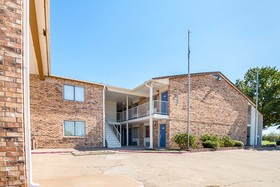 Motel 6 Dallas - Red Oak
