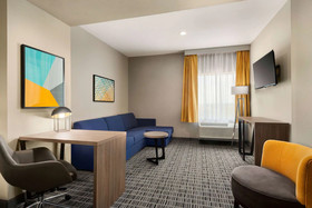 La Quinta Inn & Suites by Wyndham Richmond-Sugarland