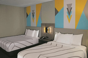 La Quinta Inn & Suites by Wyndham Richmond-Sugarland