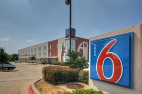 Motel 6 Ft Worth Northlake - Speedway
