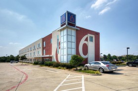 Motel 6 Ft Worth Northlake - Speedway