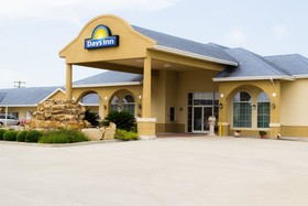 Days Inn by Wyndham Robstown