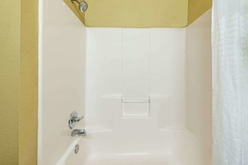Days Inn by Wyndham Rockdale Texas