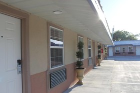 Harbour Inn