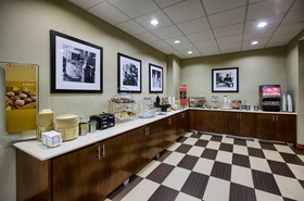 Hampton Inn & Suites Houston - Rosenberg