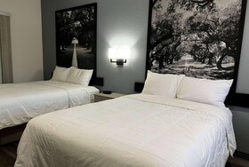 Super 8 by Wyndham Rosenberg TX
