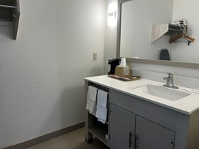 Super 8 by Wyndham Rosenberg TX