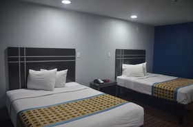 Travelers Inn & Suites