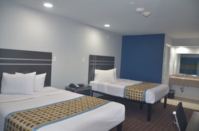 Travelers Inn & Suites