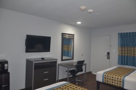 Travelers Inn & Suites