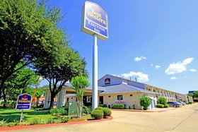 Days Inn by Wyndham Round Rock