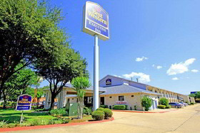 Days Inn by Wyndham Round Rock