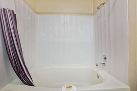 La Quinta Inn & Suites by Wyndham Round Rock North