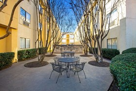 La Quinta Inn & Suites by Wyndham Round Rock North