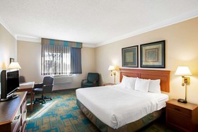 La Quinta Inn & Suites by Wyndham Round Rock North