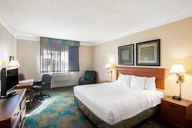 La Quinta Inn & Suites by Wyndham Round Rock North