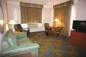 La Quinta Inn & Suites by Wyndham Round Rock North