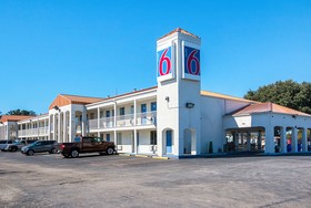 Motel 6 Round Rock