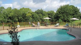 Weston Inn & Suites