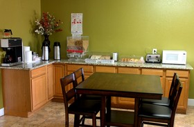 Americas Best Value Inn Frost Bank Center