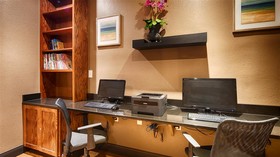 Best Western Plus Hill Country Suites