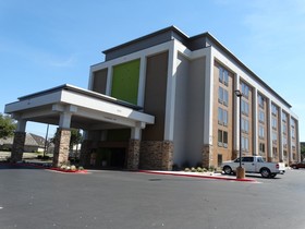 Clarion Pointe