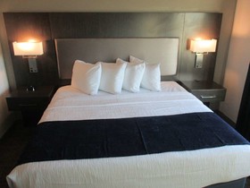 Best Western Plus Roland Inn & Suites