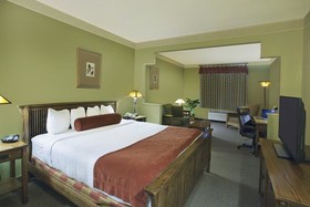 Aiden by Best Western @ San Antonio Riverwalk