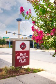 Aiden by Best Western @ San Antonio Riverwalk