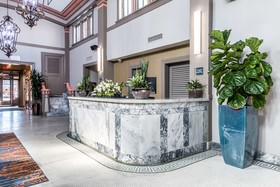 Best Western Premier Historic Travelers Hotel Alamo/Riverwalk