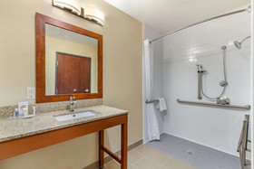 Comfort Suites