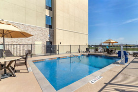 Comfort Suites