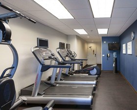 Comfort Suites Medical Center Near Six Flags