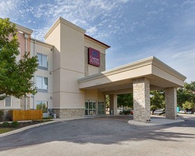 Comfort Suites Medical Center Near Six Flags