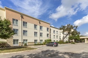 Comfort Suites Medical Center Near Six Flags