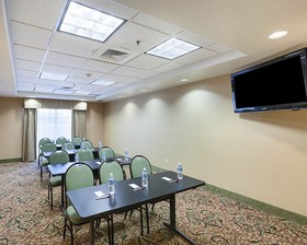 Comfort Suites Medical Center Near Six Flags