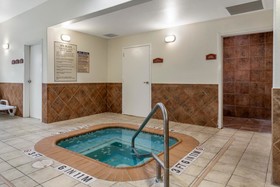 Comfort Suites Medical Center Near Six Flags