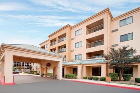 Courtyard San Antonio Airport /North Star Mall