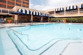 Crowne Plaza San Antonio Airport