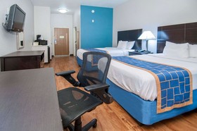 Days Inn & Suites by Wyndham San Antonio near Frost Bank Ctr