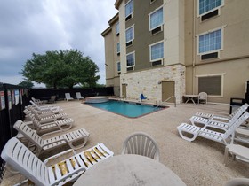 Days Inn & Suites by Wyndham San Antonio near Frost Bank Ctr