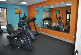 Days Inn & Suites by Wyndham San Antonio near Frost Bank Ctr