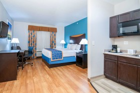 Days Inn & Suites by Wyndham San Antonio near Frost Bank Ctr