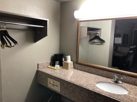 Days Inn by Wyndham Central San Antonio NW Medical Center