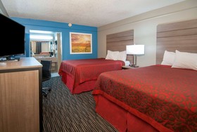Days Inn by Wyndham Central San Antonio NW Medical Center