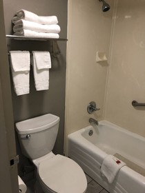 Days Inn by Wyndham Central San Antonio NW Medical Center
