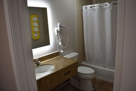 Days Inn by Wyndham San Antonio Alamo/Riverwalk